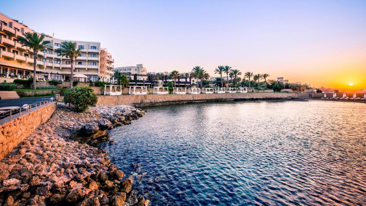 Vuni Palace Luxury Resort & Beach & Casino Kyrenia  Bagian luar foto