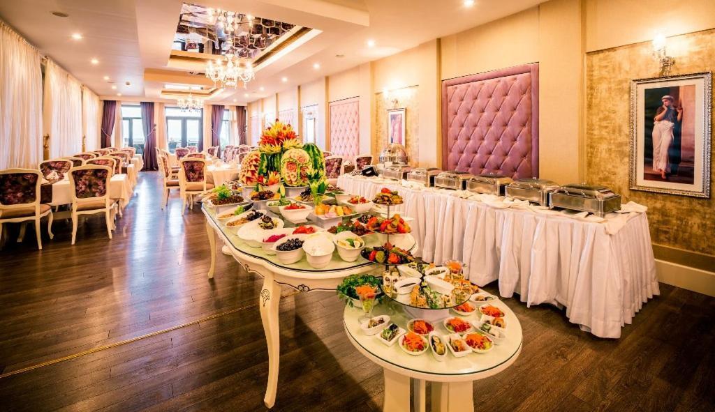 Vuni Palace Luxury Resort & Beach & Casino Kyrenia  Bagian luar foto