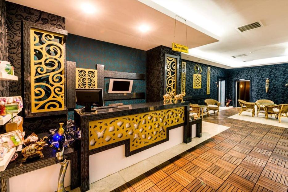 Vuni Palace Luxury Resort & Beach & Casino Kyrenia  Bagian luar foto