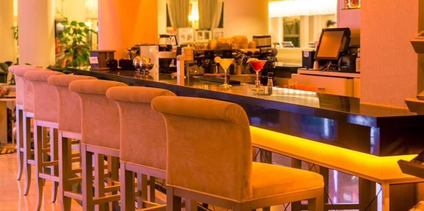 Vuni Palace Luxury Resort & Beach & Casino Kyrenia  Bagian luar foto