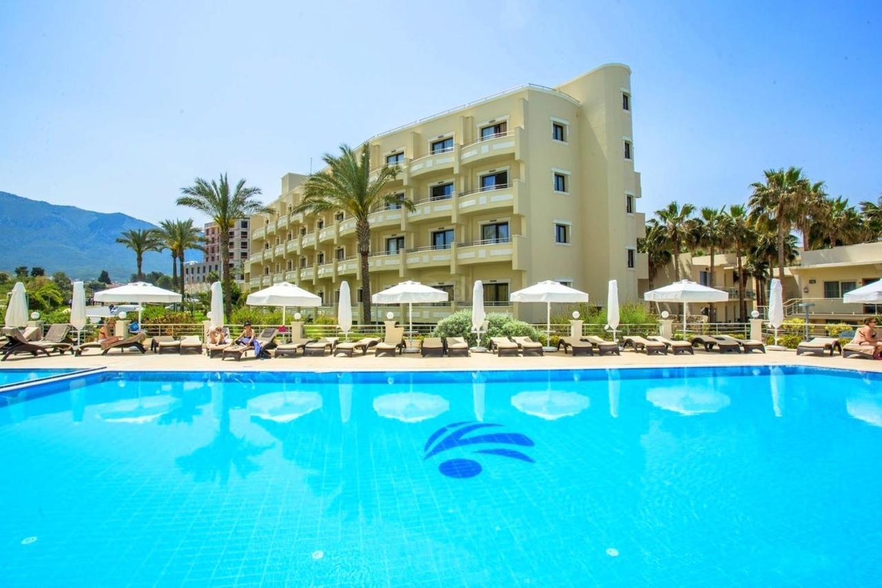 Vuni Palace Luxury Resort & Beach & Casino Kyrenia  Bagian luar foto